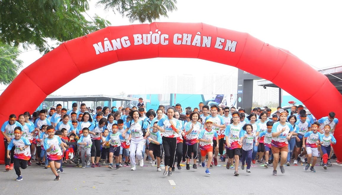 HỌC SINH IEE THAM GIA CHẠY THIỀN NGUYỆN “NÂNG BƯỚC CHÂN EM” 2022